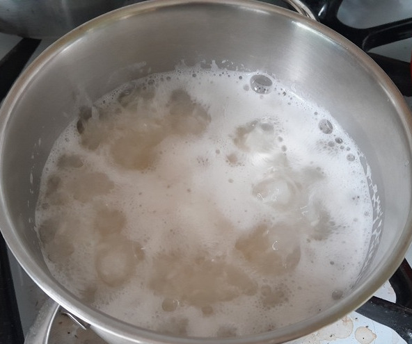 rice boiling in water